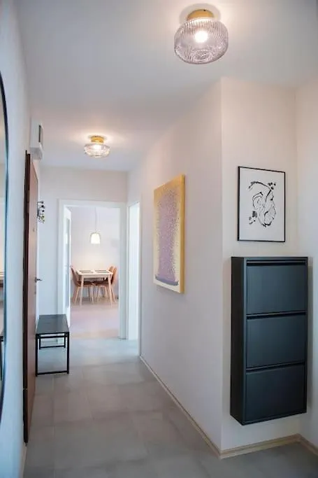 Madrid: A Modern 2-Bedroom Apartment With Parking Sofia