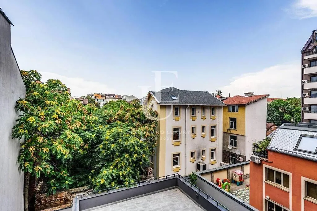Madrid: A Modern 2-Bedroom Apartment With Parking Sofia
